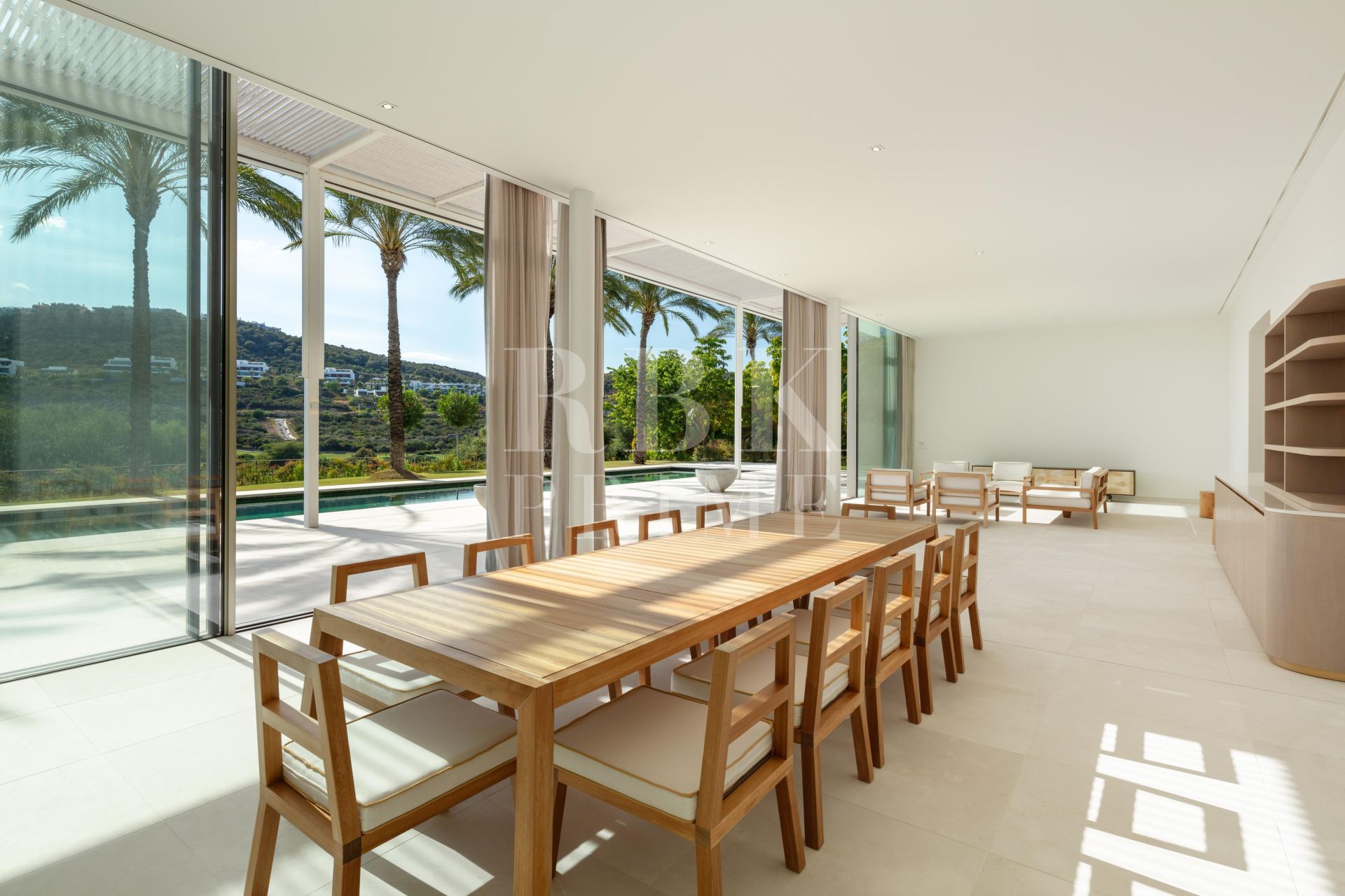 Available - Villa - Málaga - Costa del Sol