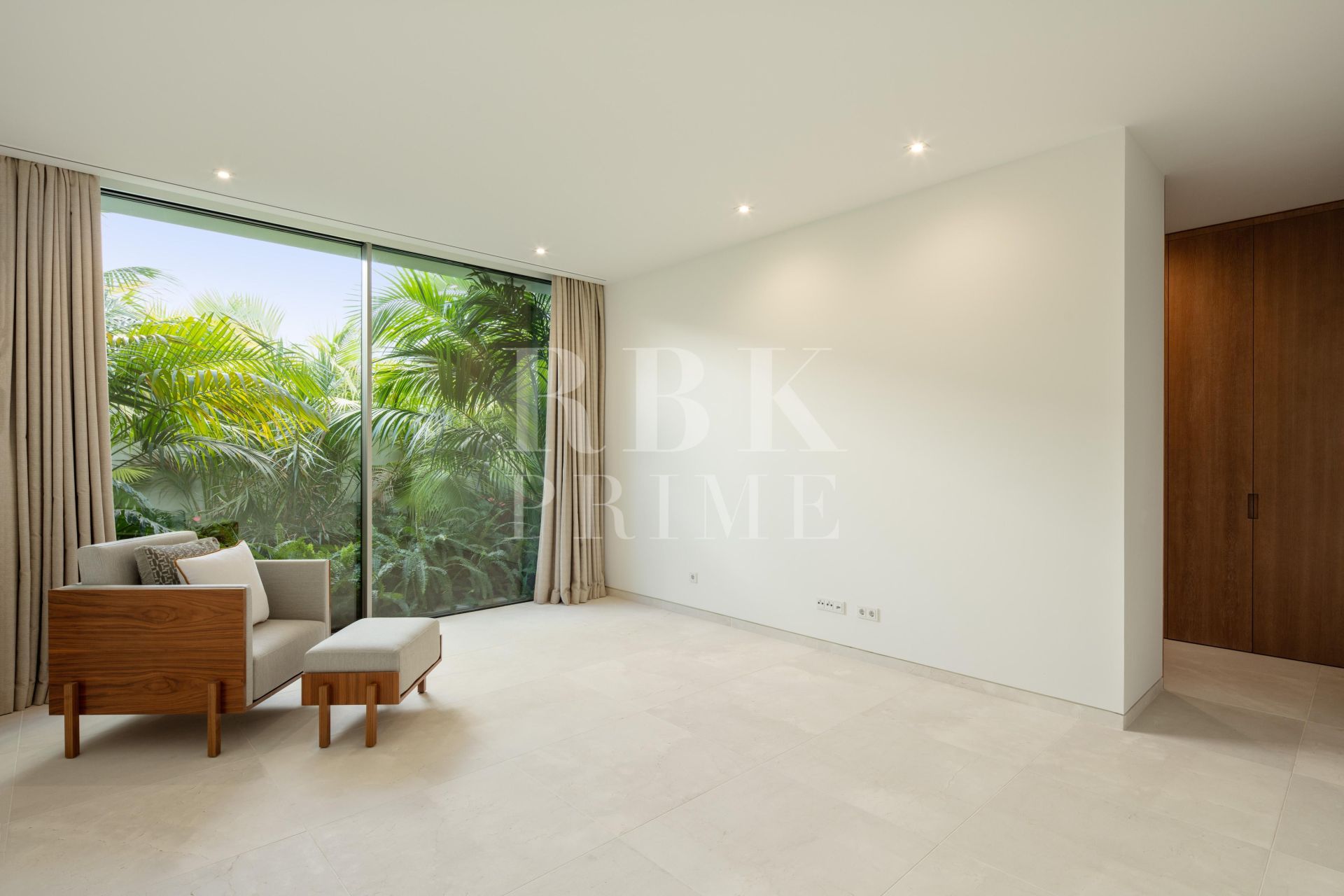 Available - Villa - Málaga - Costa del Sol