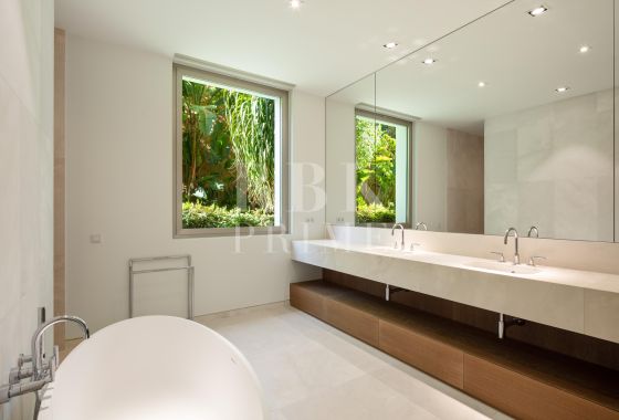 Available - Villa - Málaga - Costa del Sol