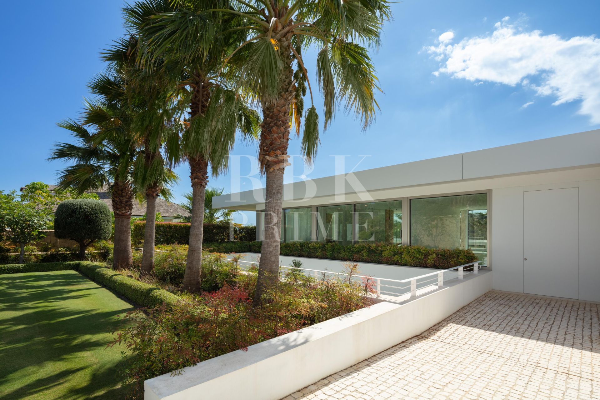 Available - Villa - Málaga - Costa del Sol