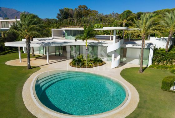 Villa · Available - Málaga