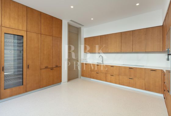 Villa · Available - Málaga