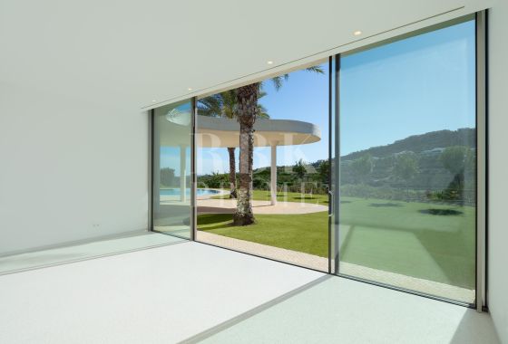 Villa · Available - Málaga