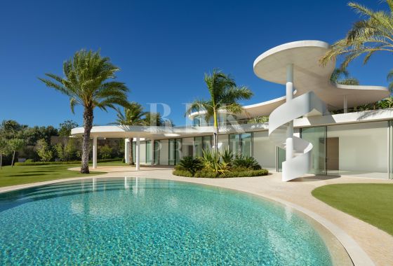 Villa · Available - Málaga