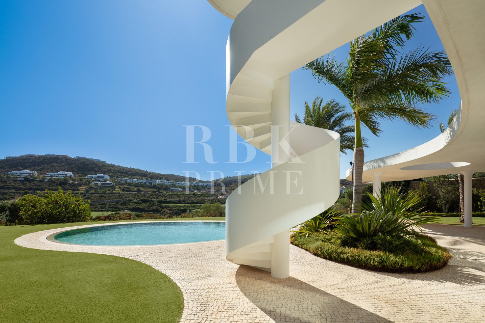 Available - Villa - Málaga - Costa del Sol