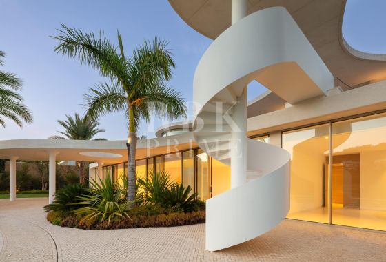 Villa · Available - Málaga