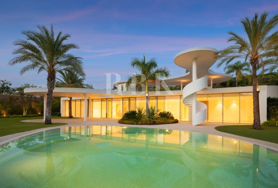 Villa · Available - Málaga