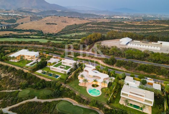 Villa · Available - Málaga
