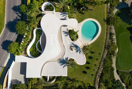 Villa · Available - Málaga