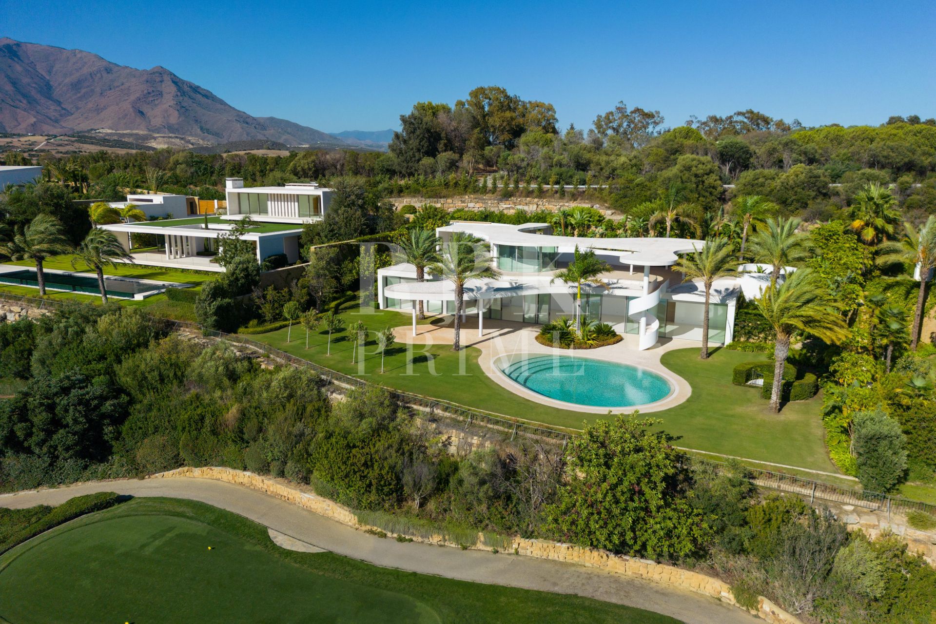 Available - Villa - Málaga - Costa del Sol