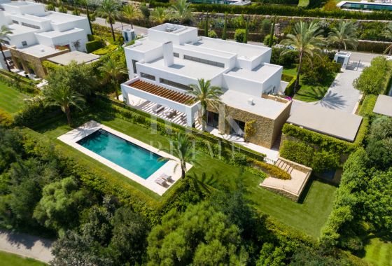 Villa · Available - Málaga