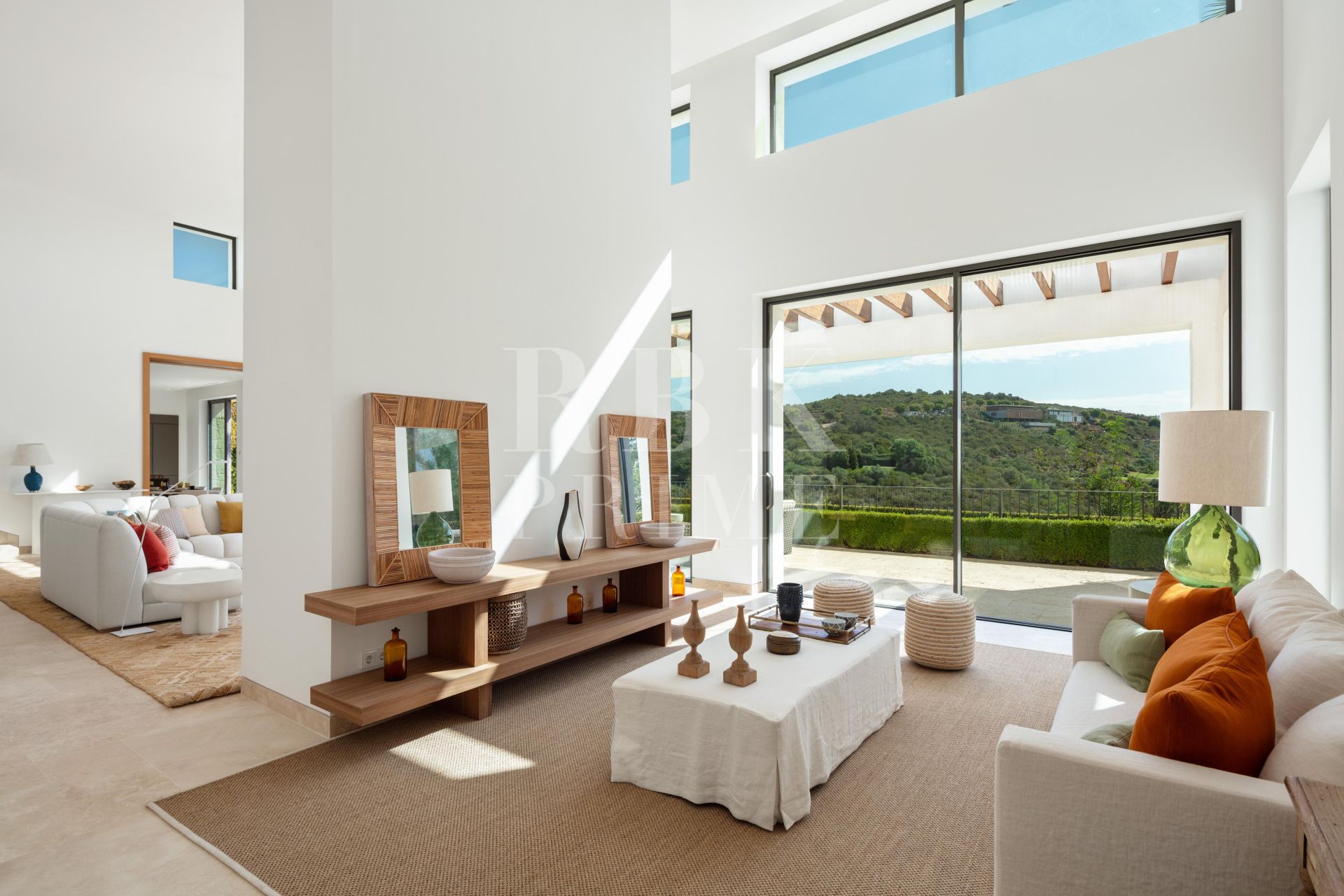 Available - Villa - Málaga - Costa del Sol