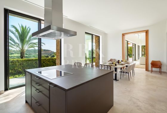 Villa · Available - Málaga