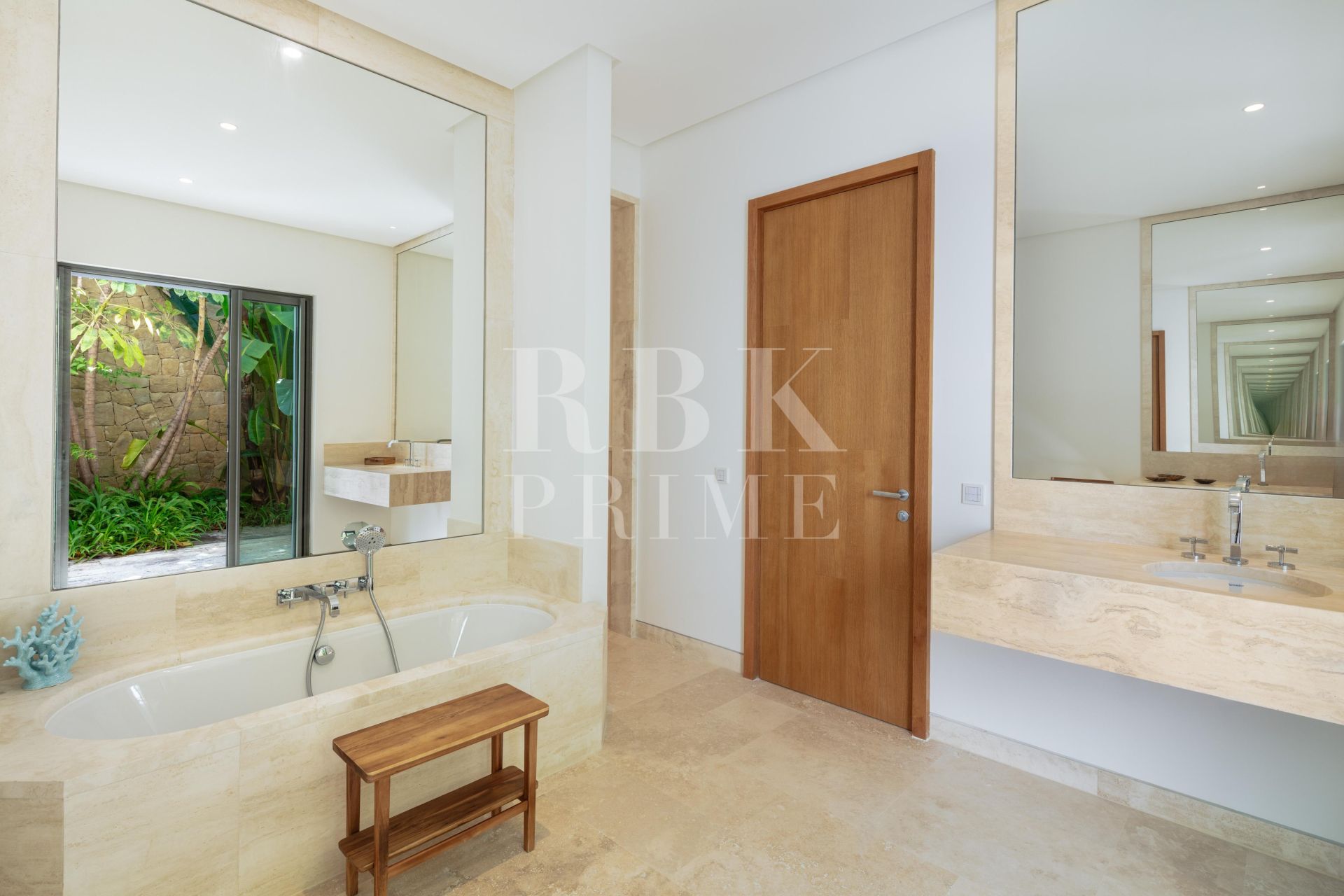 Available - Villa - Málaga - Costa del Sol