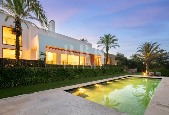 Villa · Available - Málaga