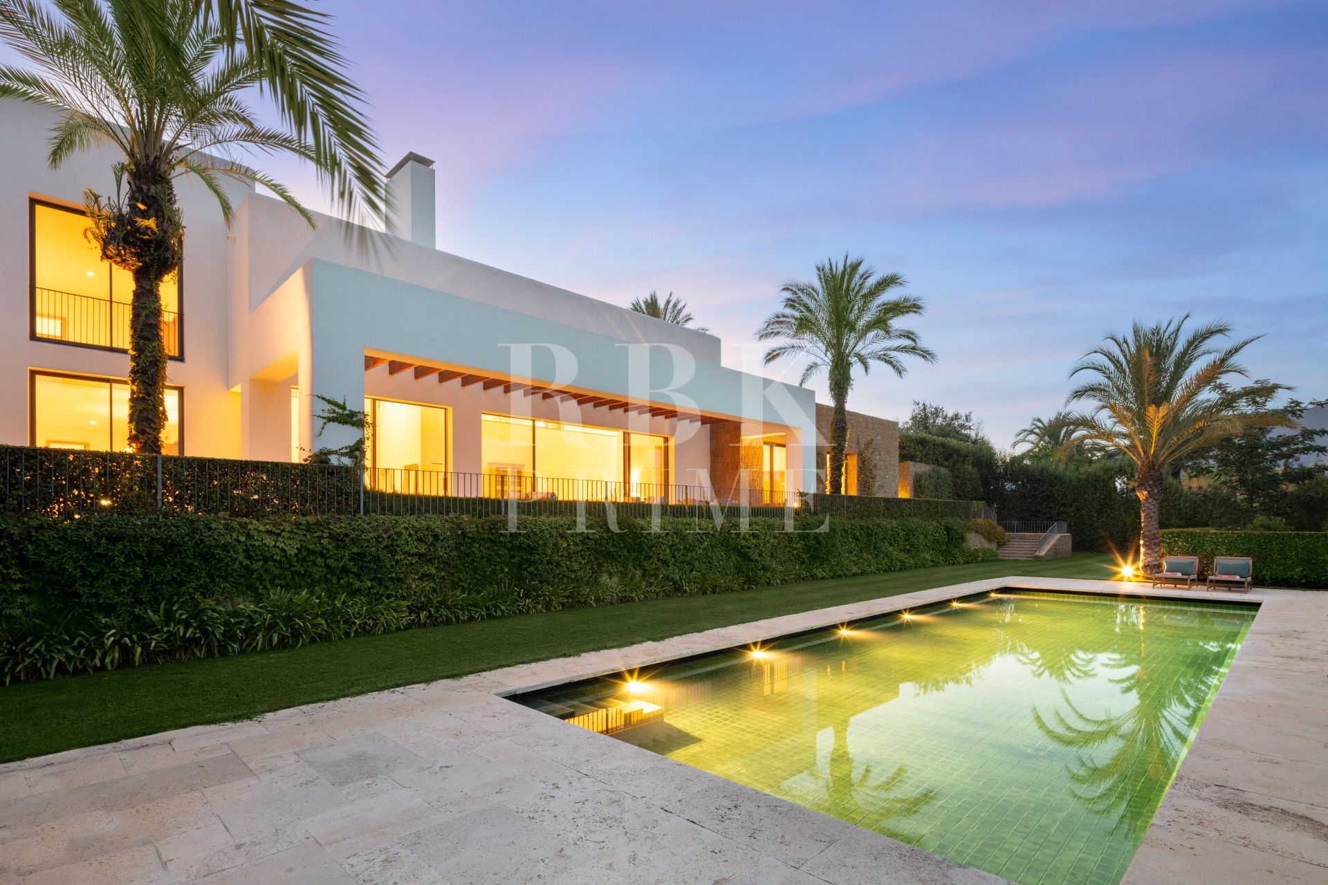 Available - Villa - Málaga - Costa del Sol