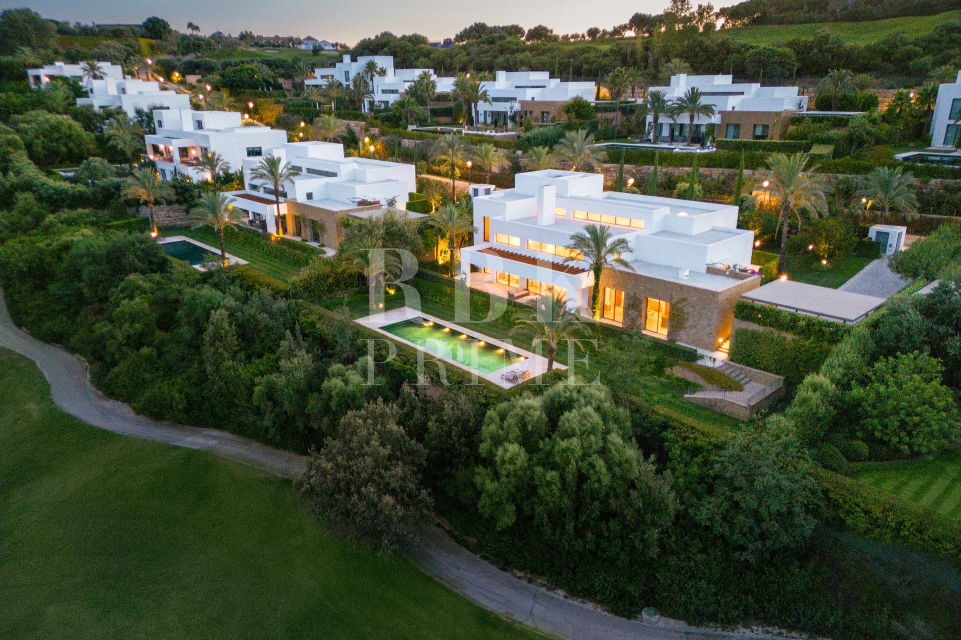 Available - Villa - Málaga - Costa del Sol