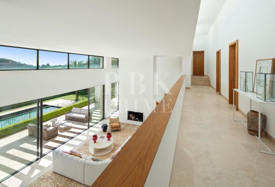 Villa · Available - Málaga