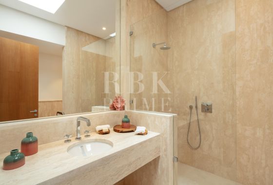 Villa · Available - Málaga