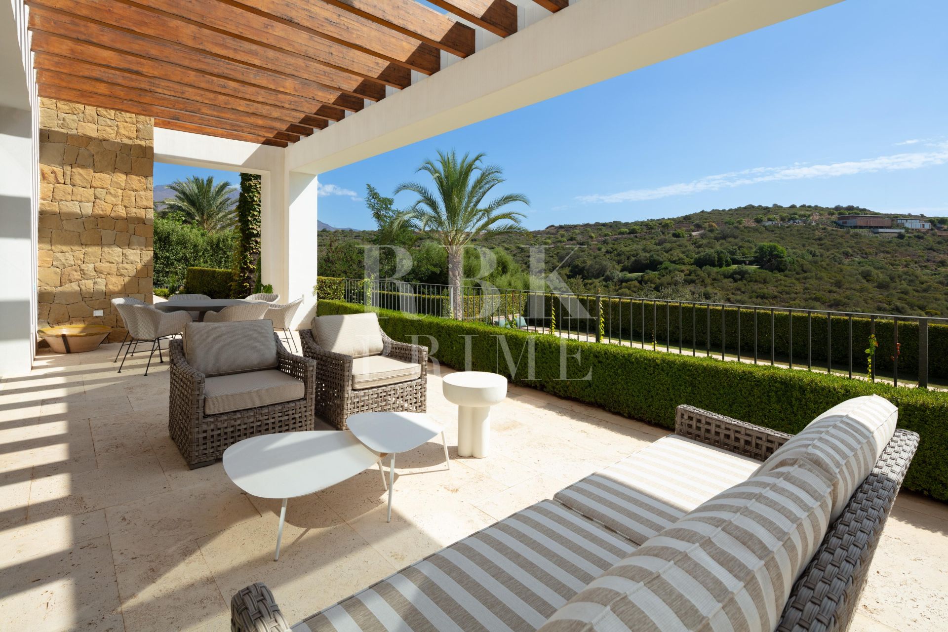Available - Villa - Málaga - Costa del Sol