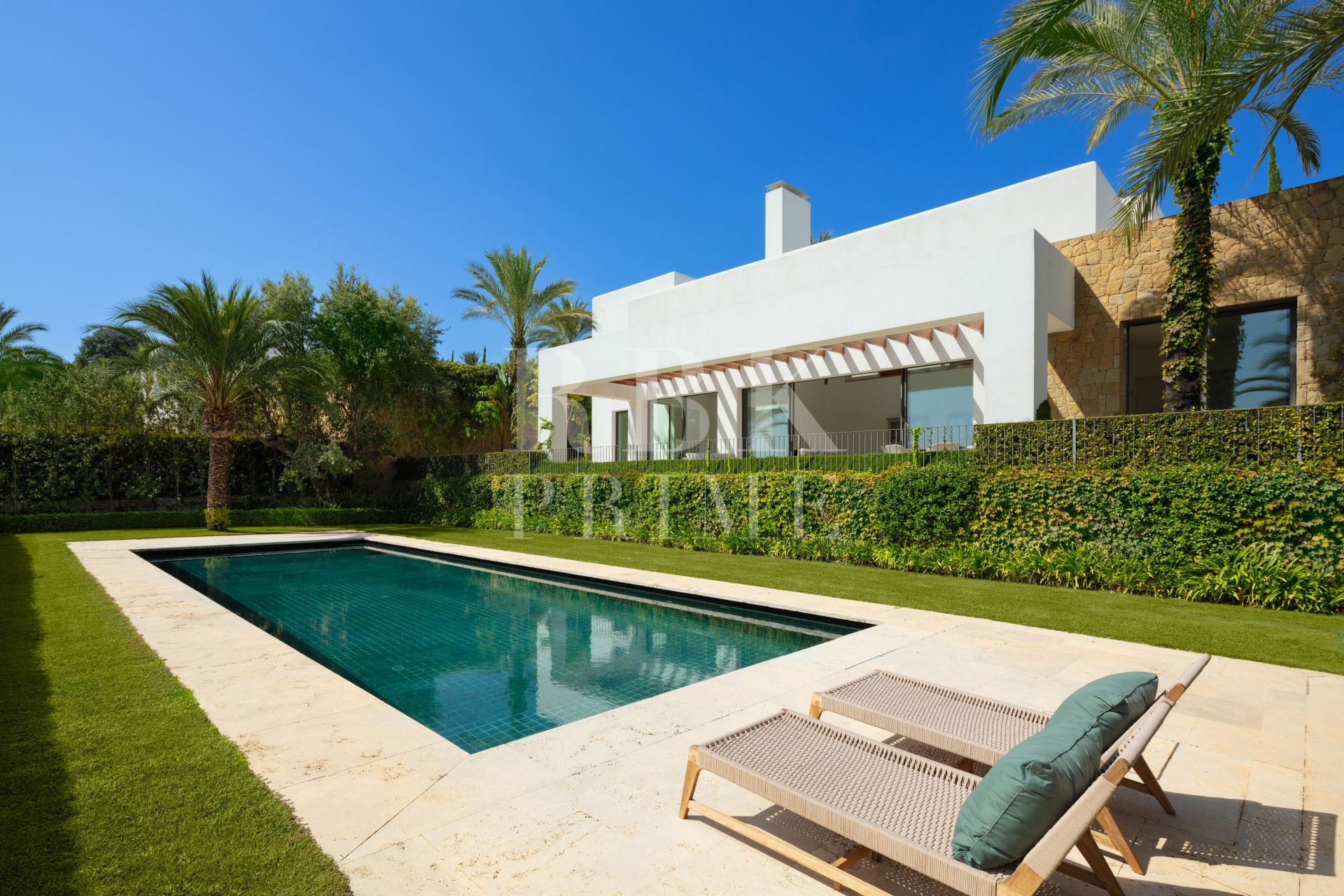 Available - Villa - Málaga - Costa del Sol