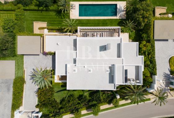 Villa · Available - Málaga