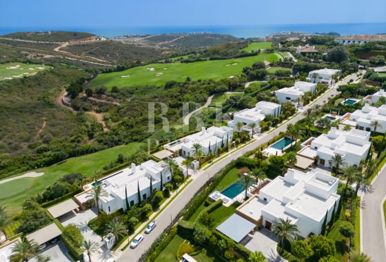 Villa · Available - Málaga