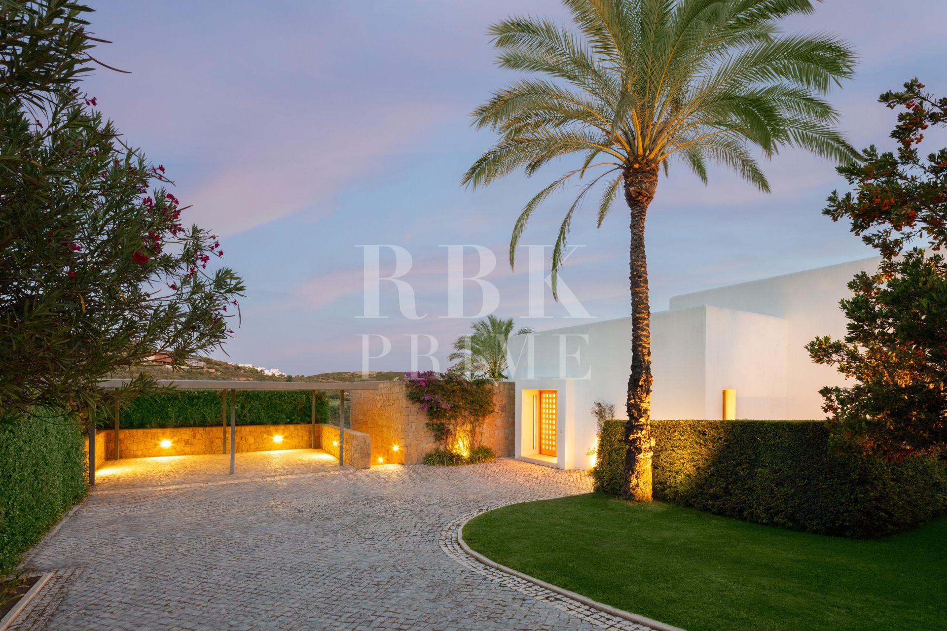 Available - Villa - Málaga - Costa del Sol