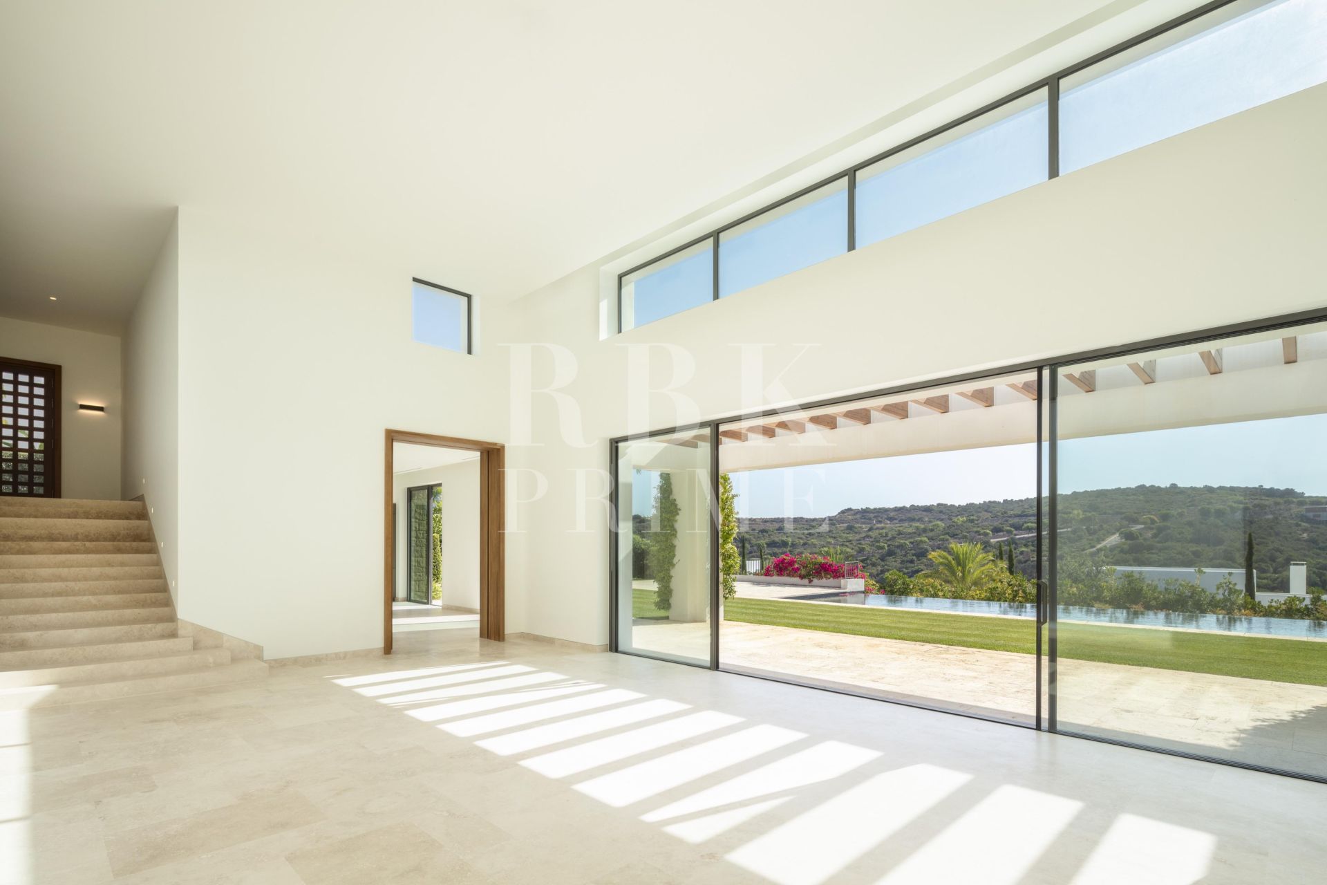 Available - Villa - Málaga - Costa del Sol