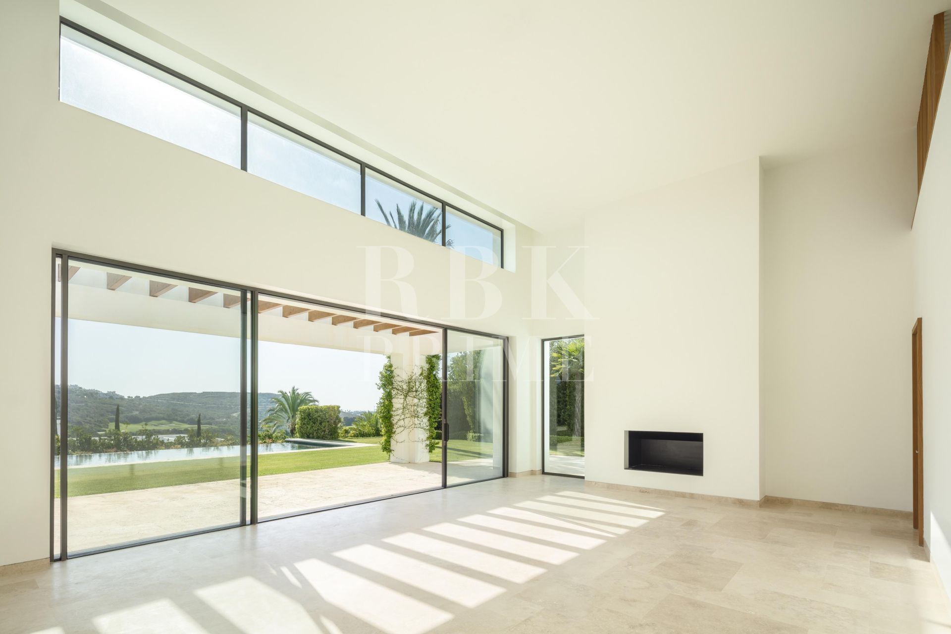 Available - Villa - Málaga - Costa del Sol