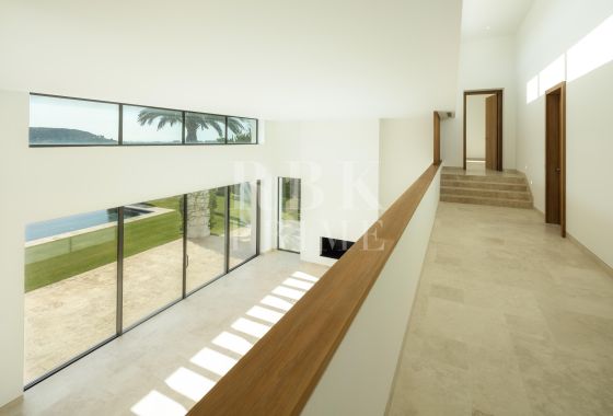 Villa · Available - Málaga