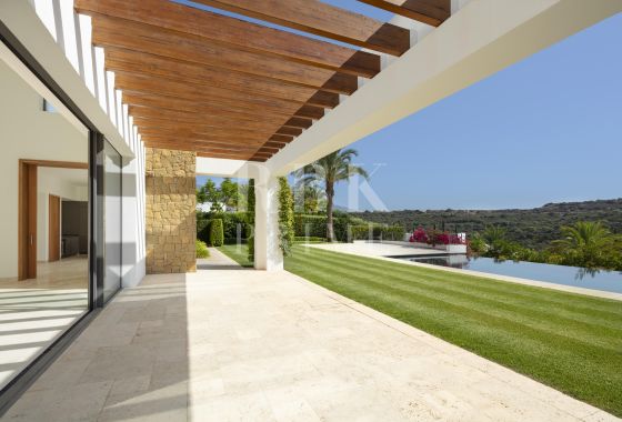 Villa · Available - Málaga