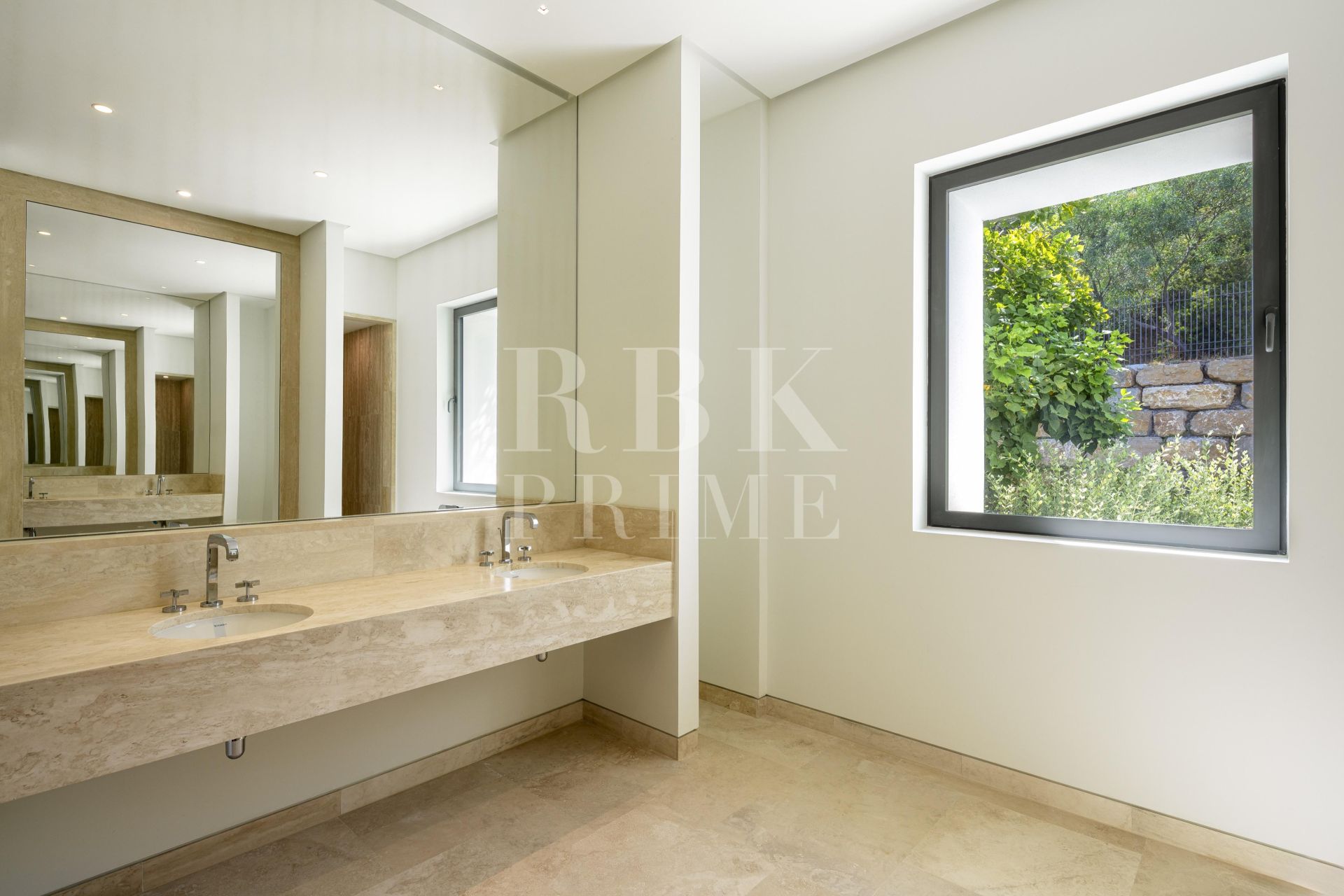 Available - Villa - Málaga - Costa del Sol