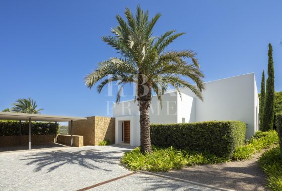 Villa · Available - Málaga