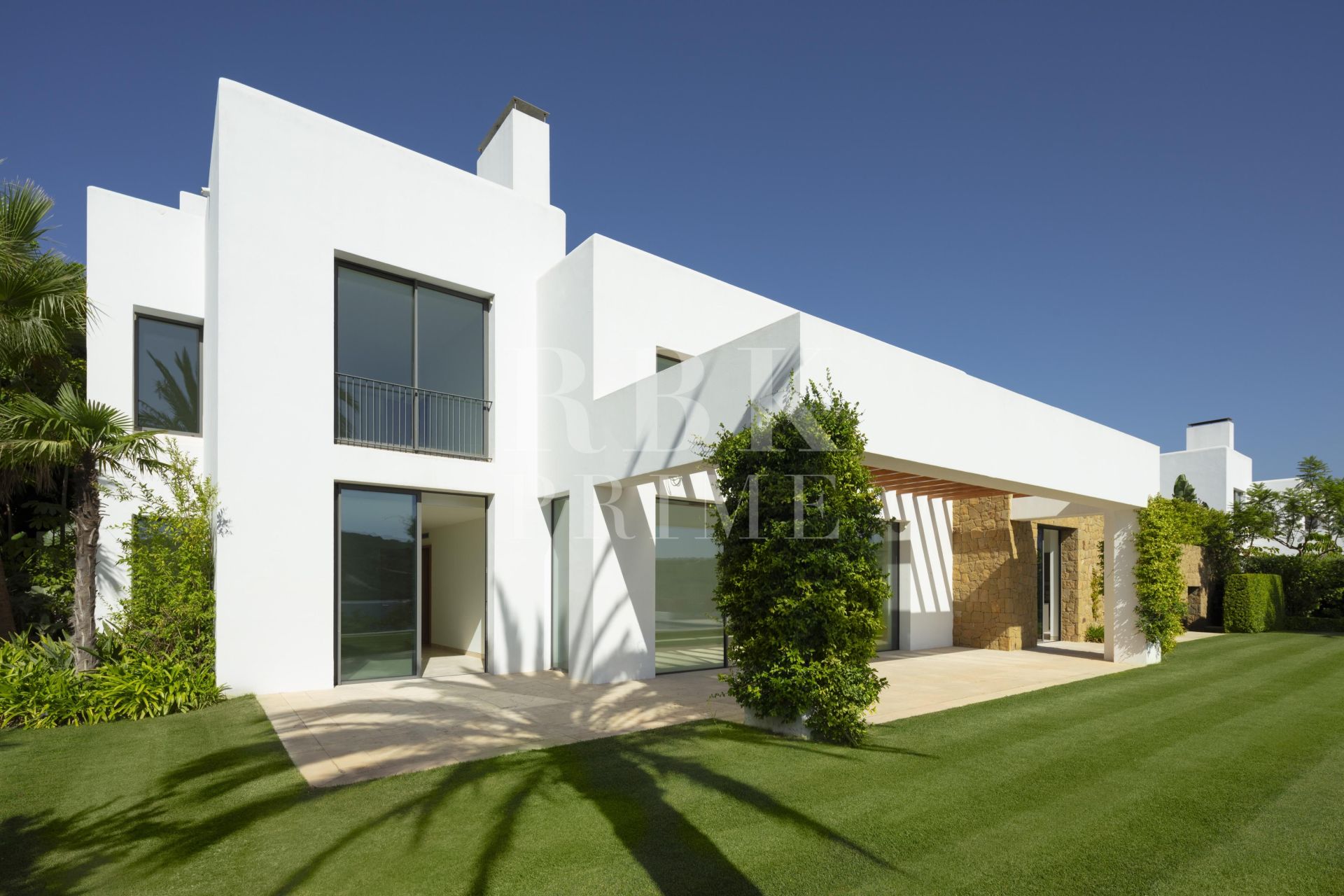 Available - Villa - Málaga - Costa del Sol