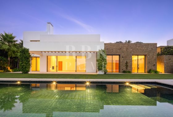 Villa · Available - Málaga