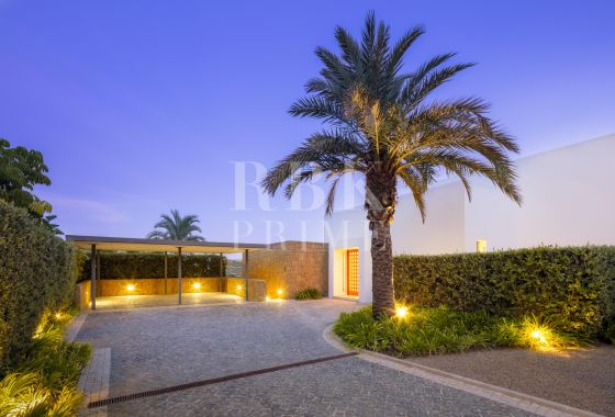 Villa · Available - Málaga