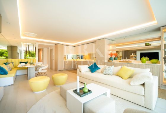 Apartment · Available - Marbella · Málaga