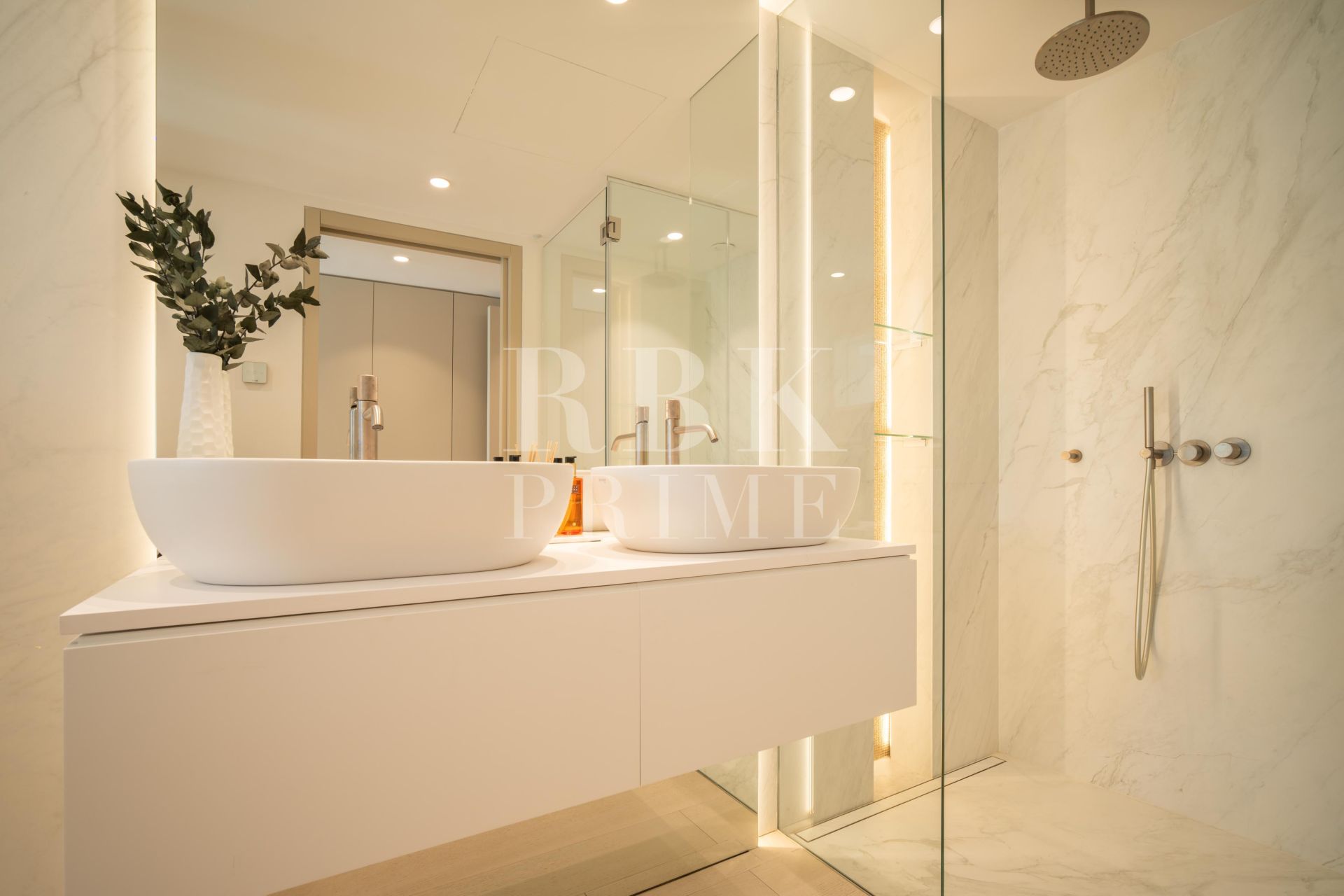 Available - Apartment - Marbella - Costa del Sol