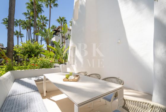 Apartment · Available - Marbella · Málaga