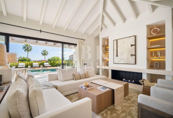 Villa · Available - Málaga