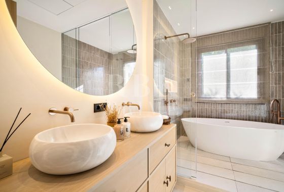 Villa · Available - Málaga