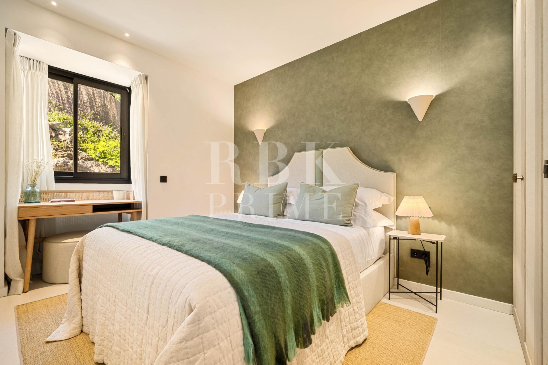 Available - Villa - Málaga - Costa del Sol
