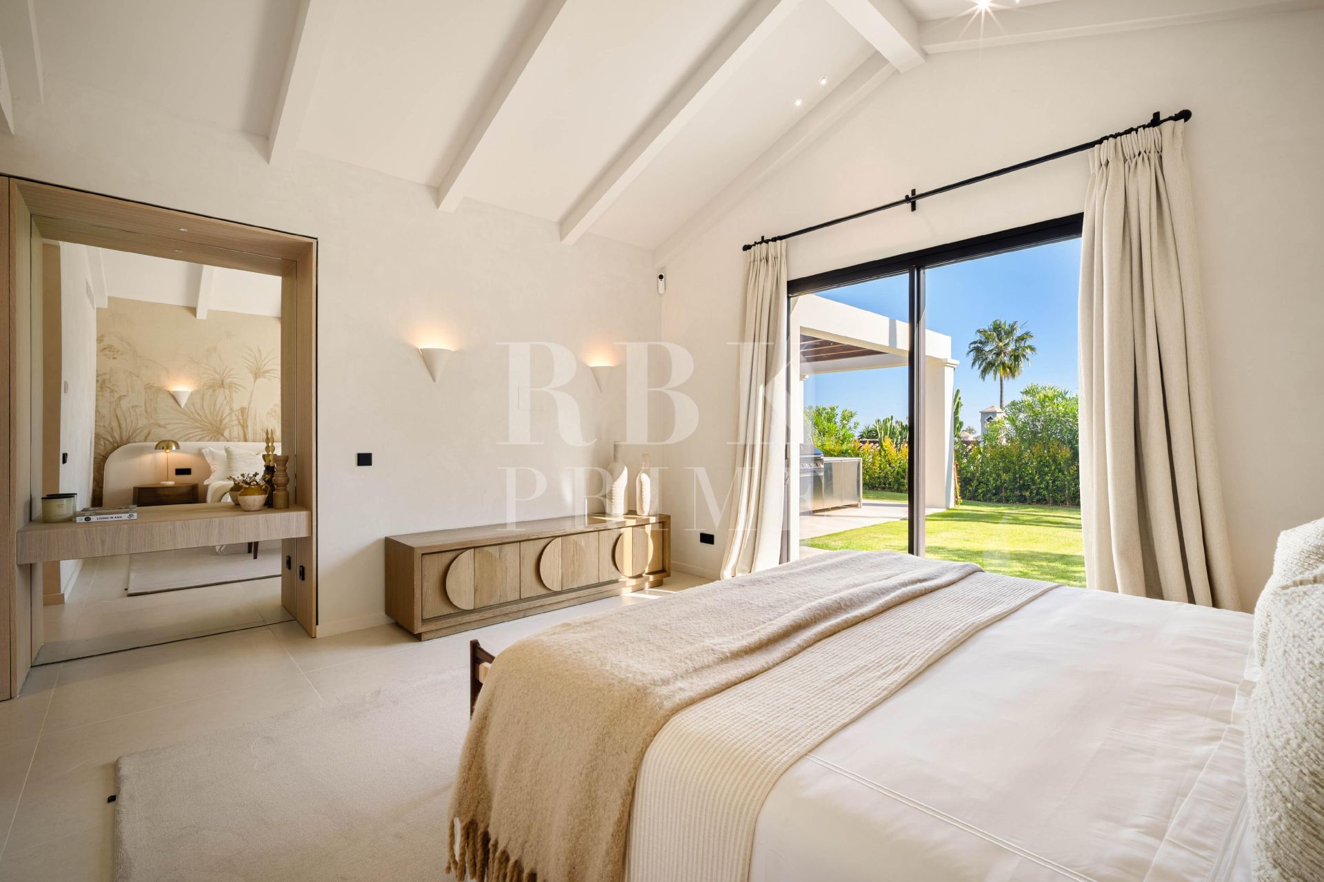 Available - Villa - Málaga - Costa del Sol