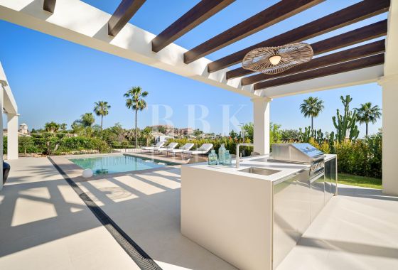 Villa · Available - Málaga