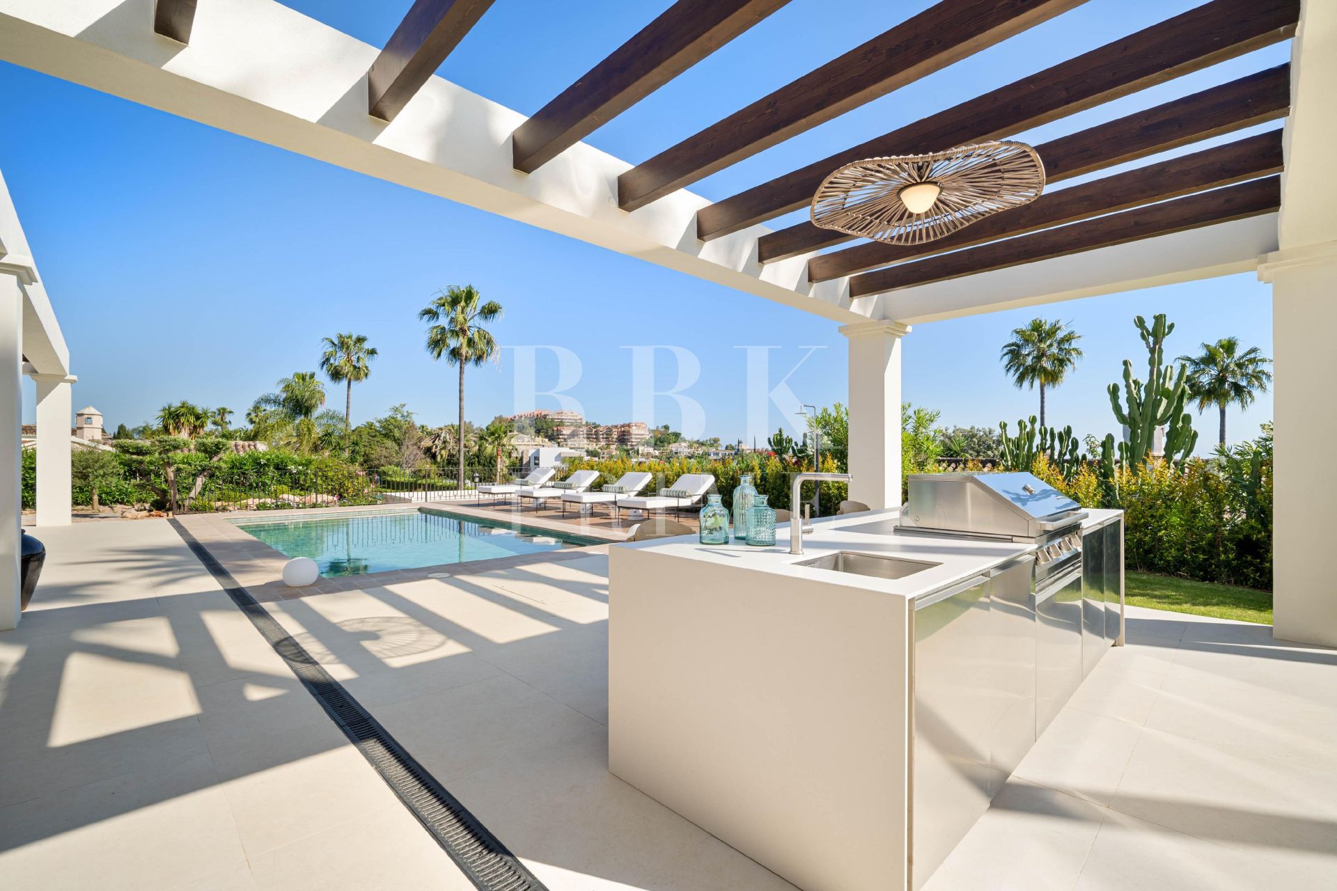 Available - Villa - Málaga - Costa del Sol