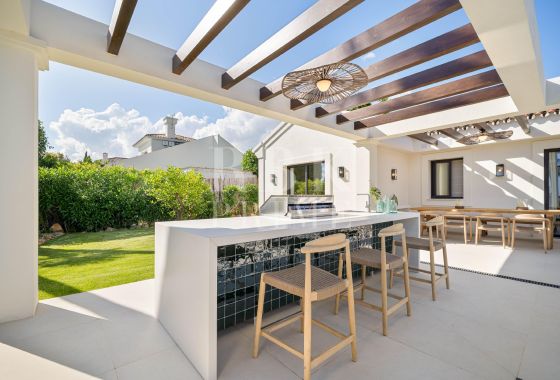 Villa · Available - Málaga