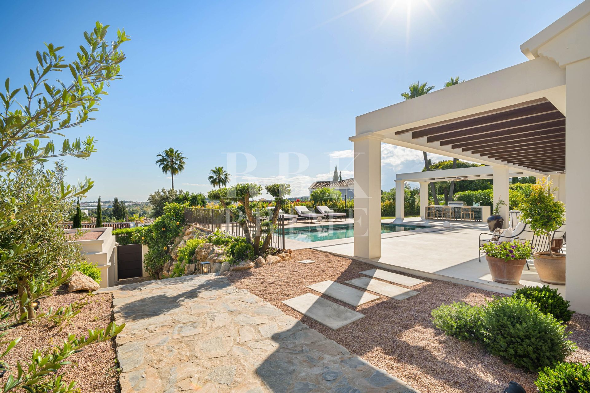 Available - Villa - Málaga - Costa del Sol