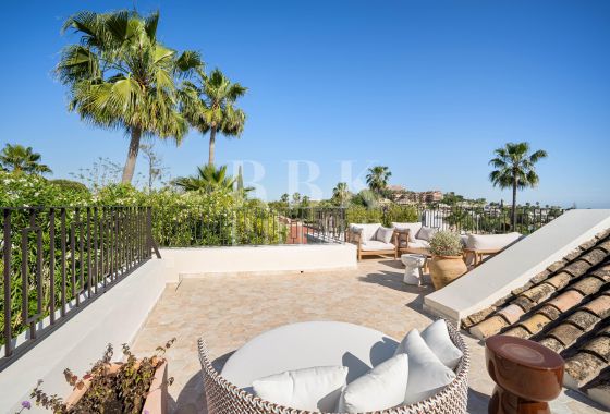 Villa · Available - Málaga