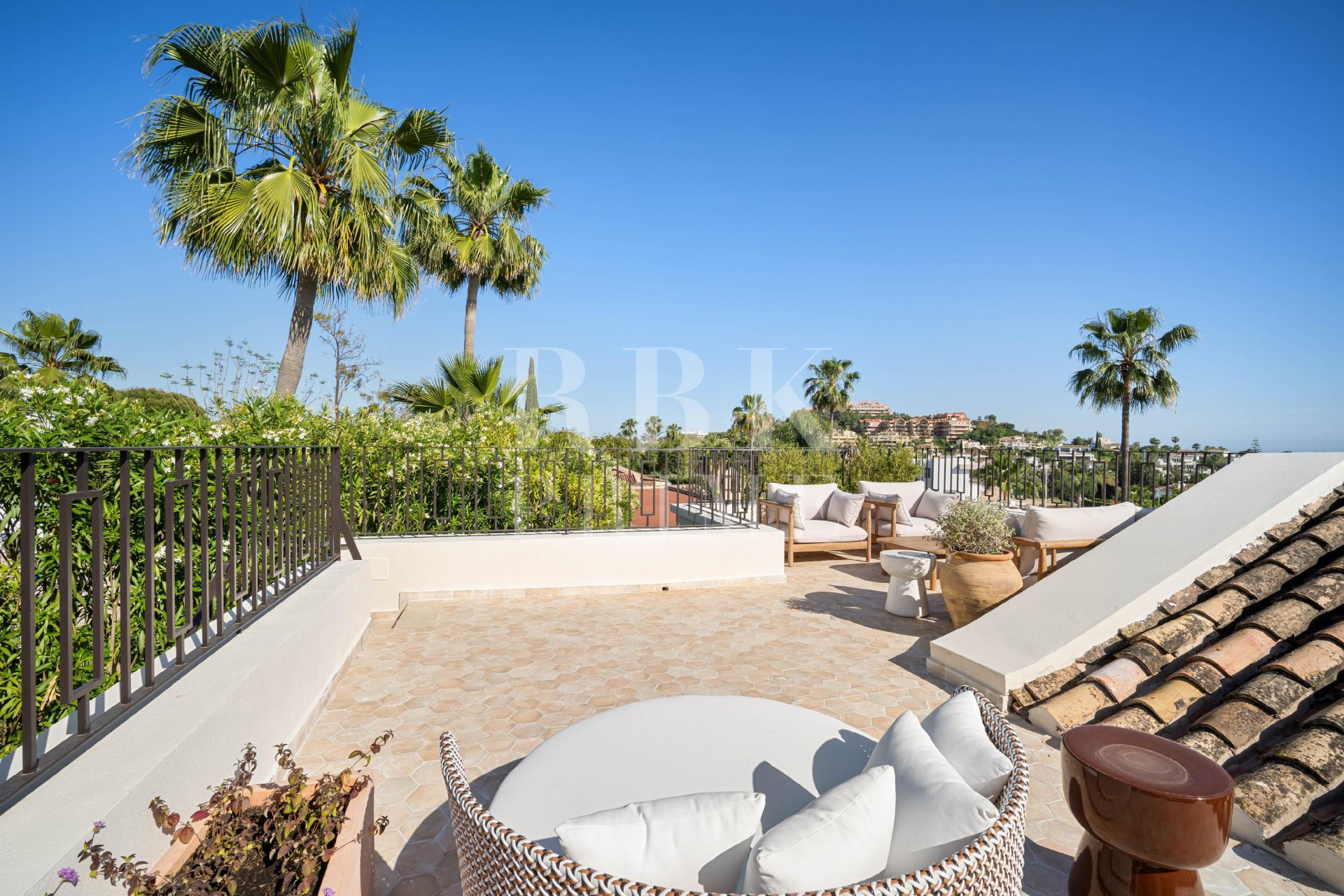 Available - Villa - Málaga - Costa del Sol